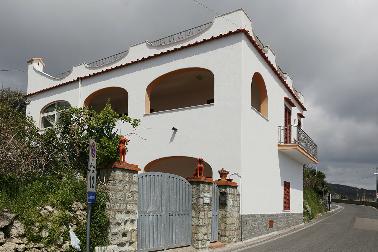 Serrara Fontana, Ischia