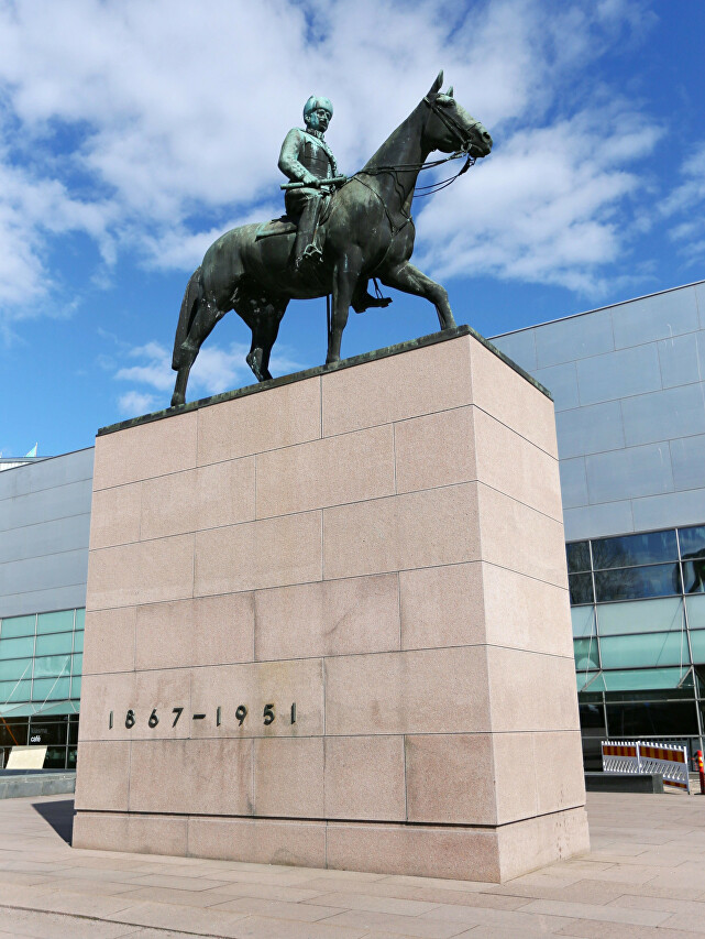 Monument to Marshal Mannerheim, Helsinki