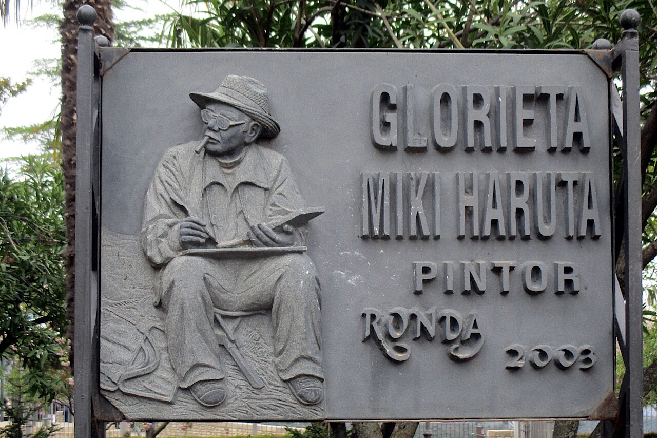 Glorietta Miki Haruta, Rhonda