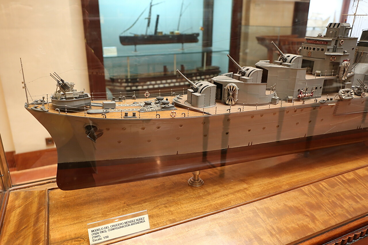 Model of the Méndez Núñez cruiser