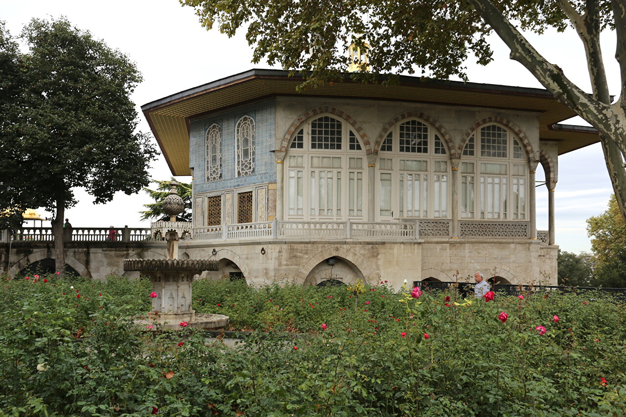 Topkapi Palace. The Baghdad pavilion (Bağdad Köşkü)