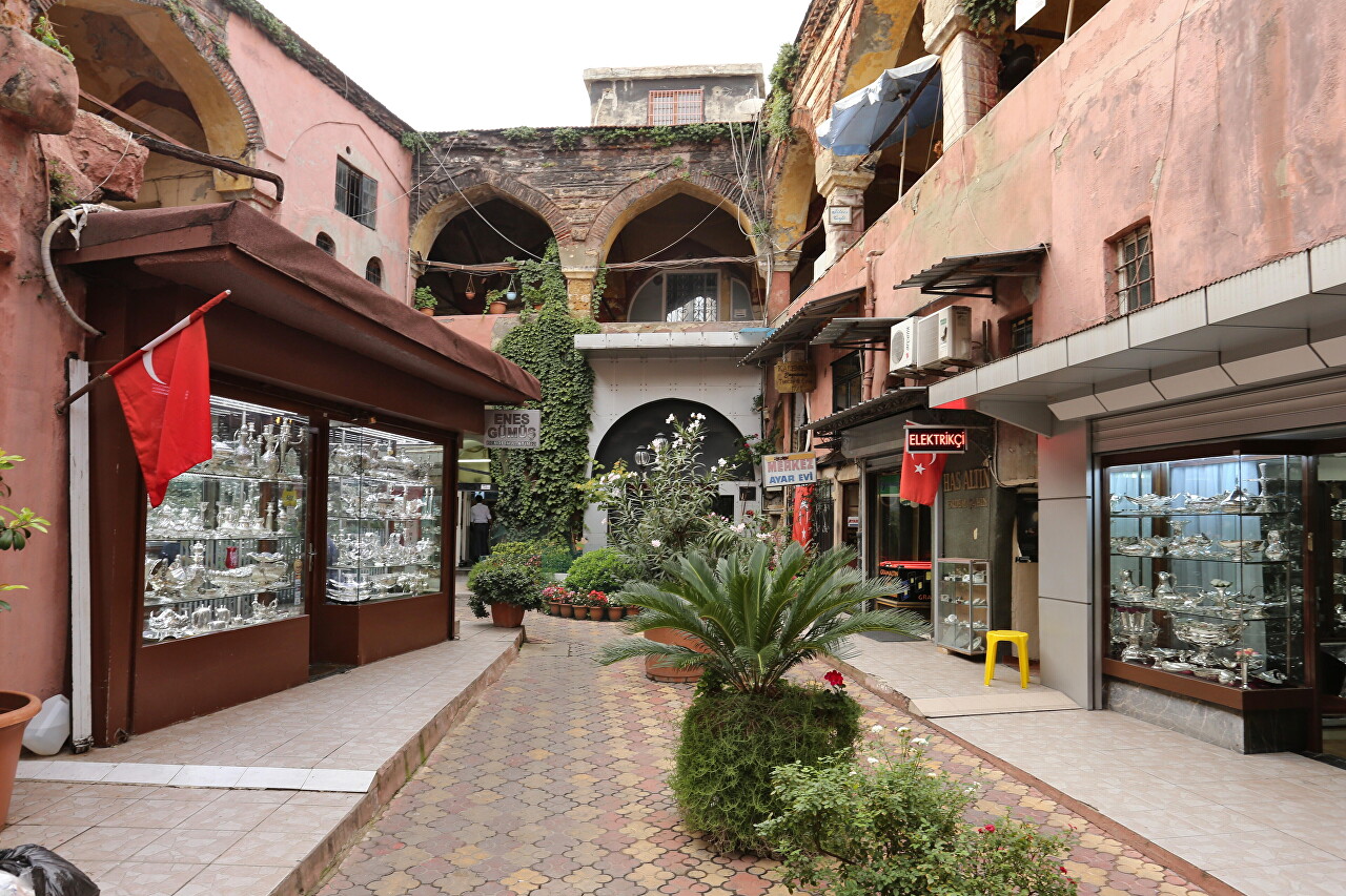 Shopping labyrinth's of Fatih
