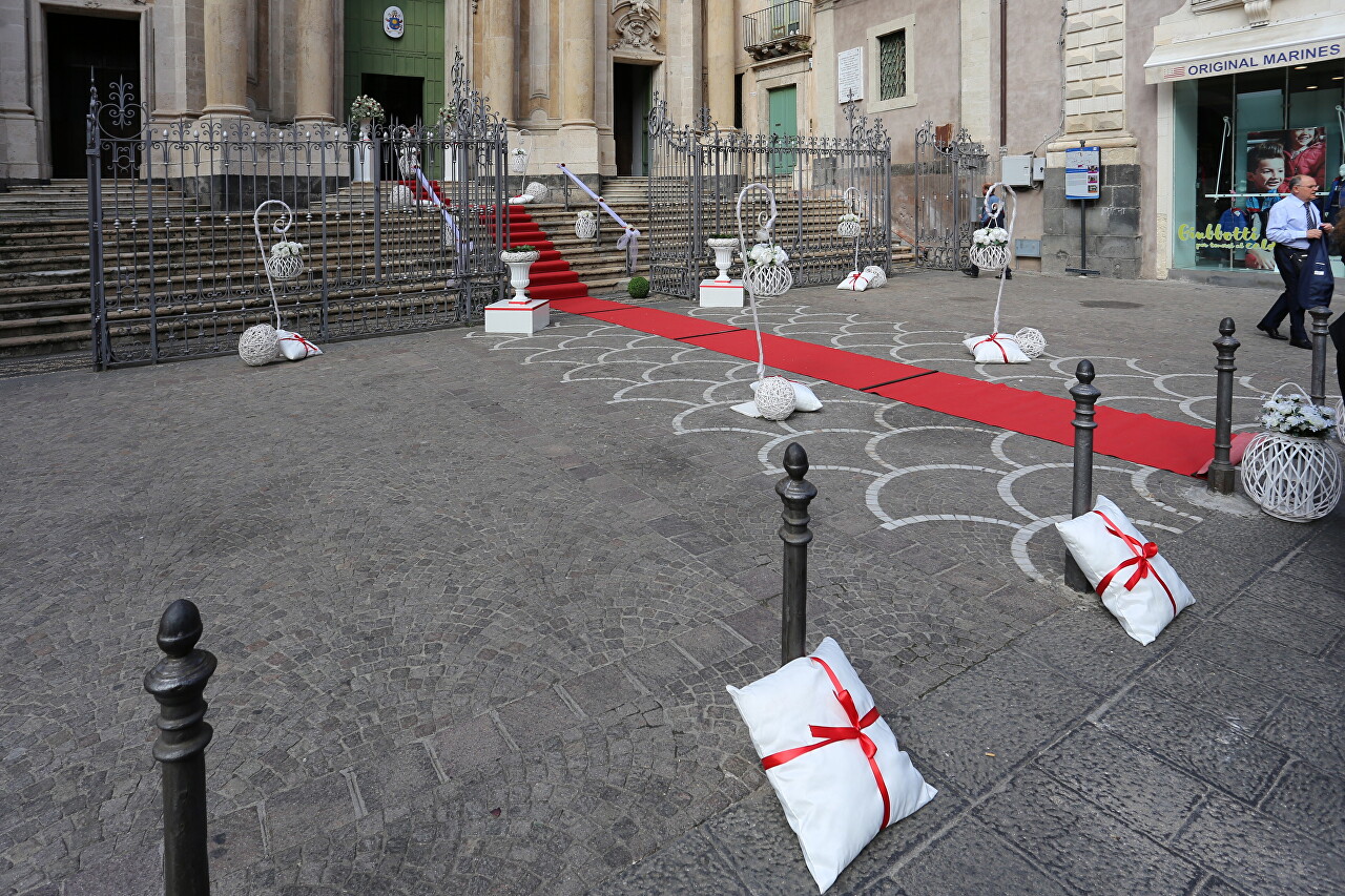 Wedding in the Basilica della Collegiata, Catania