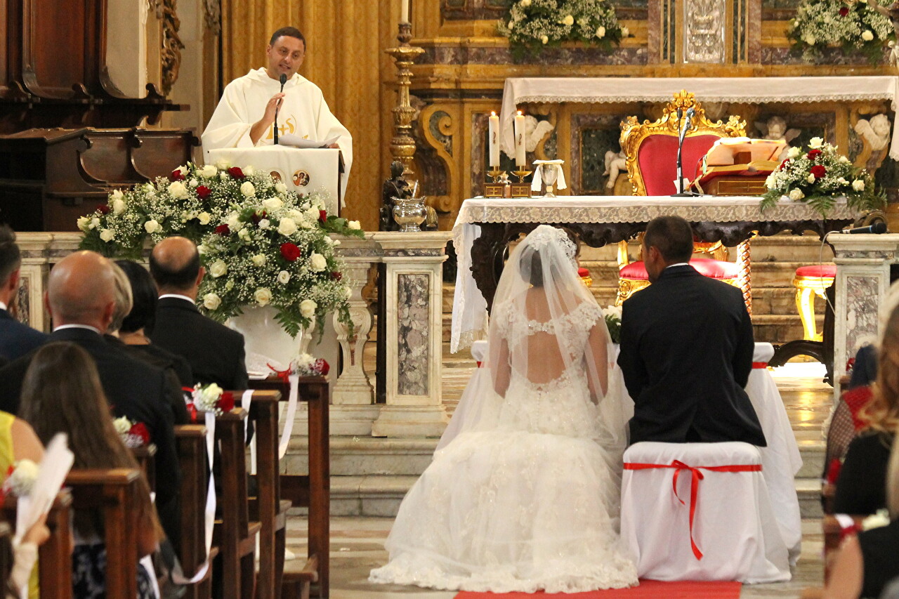 Wedding in the Basilica della Collegiata, Catania