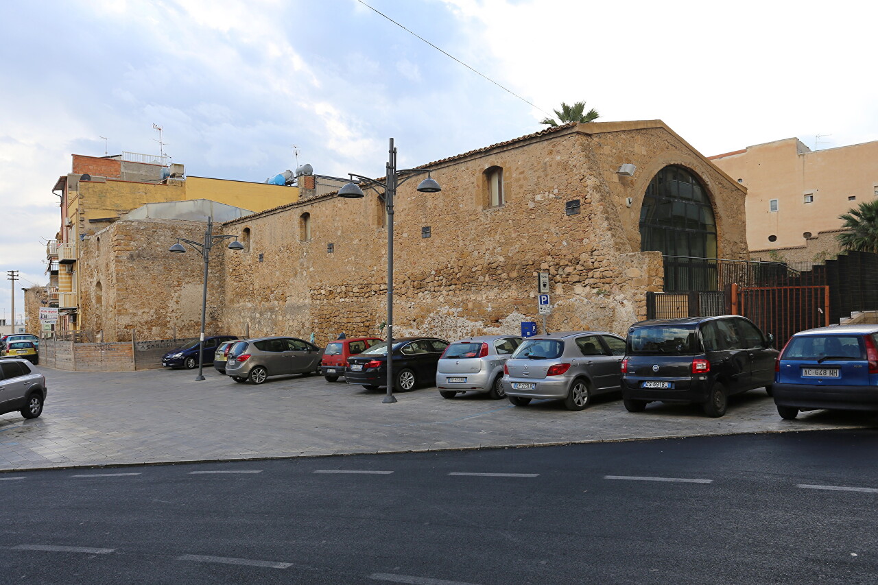 Municipal warehouses (Granai del Palazzo Ducale), Gela