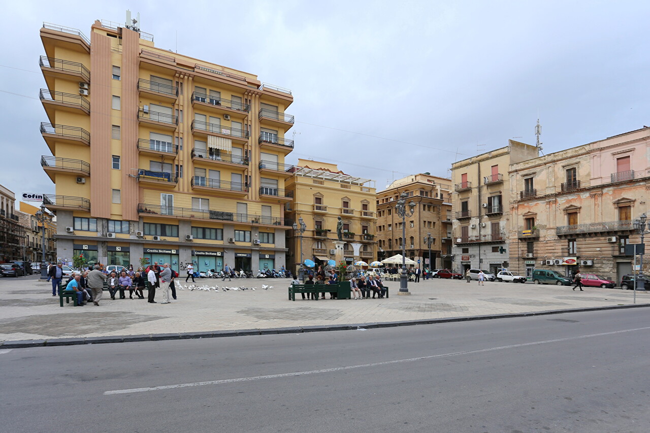 Piazza Umberto I, Gela