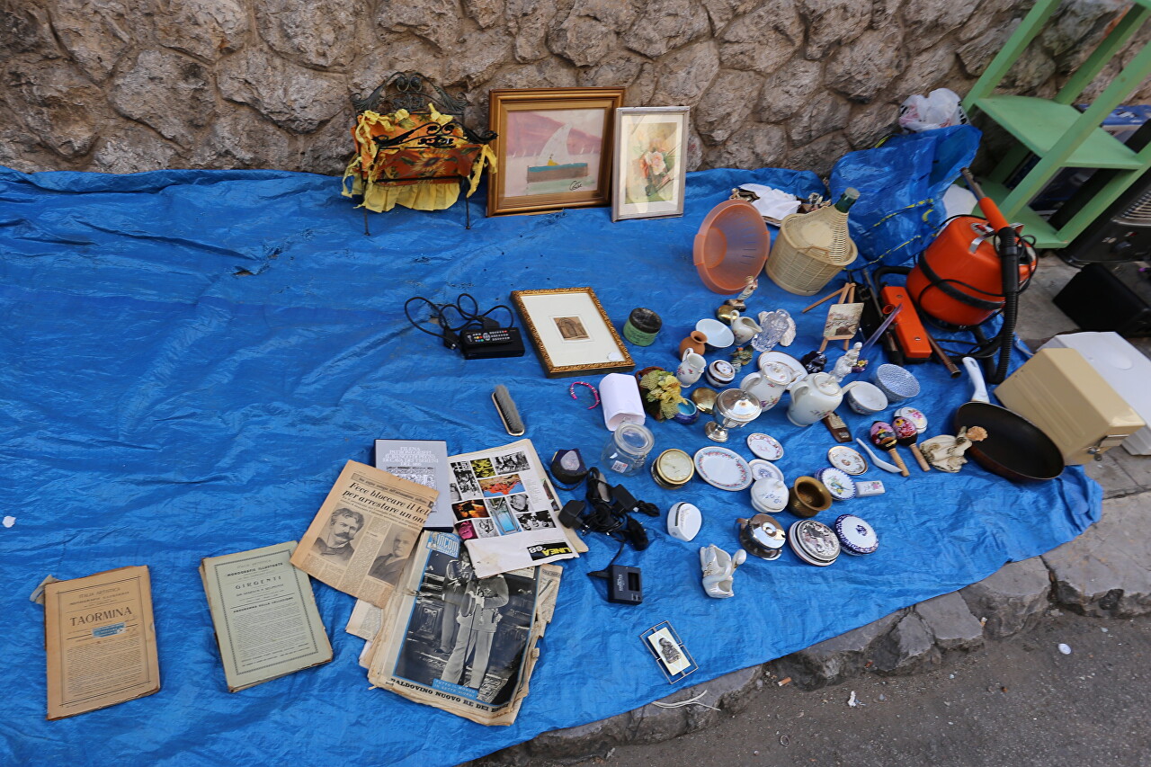 Giovanni Grasso Flea Market, Palermo