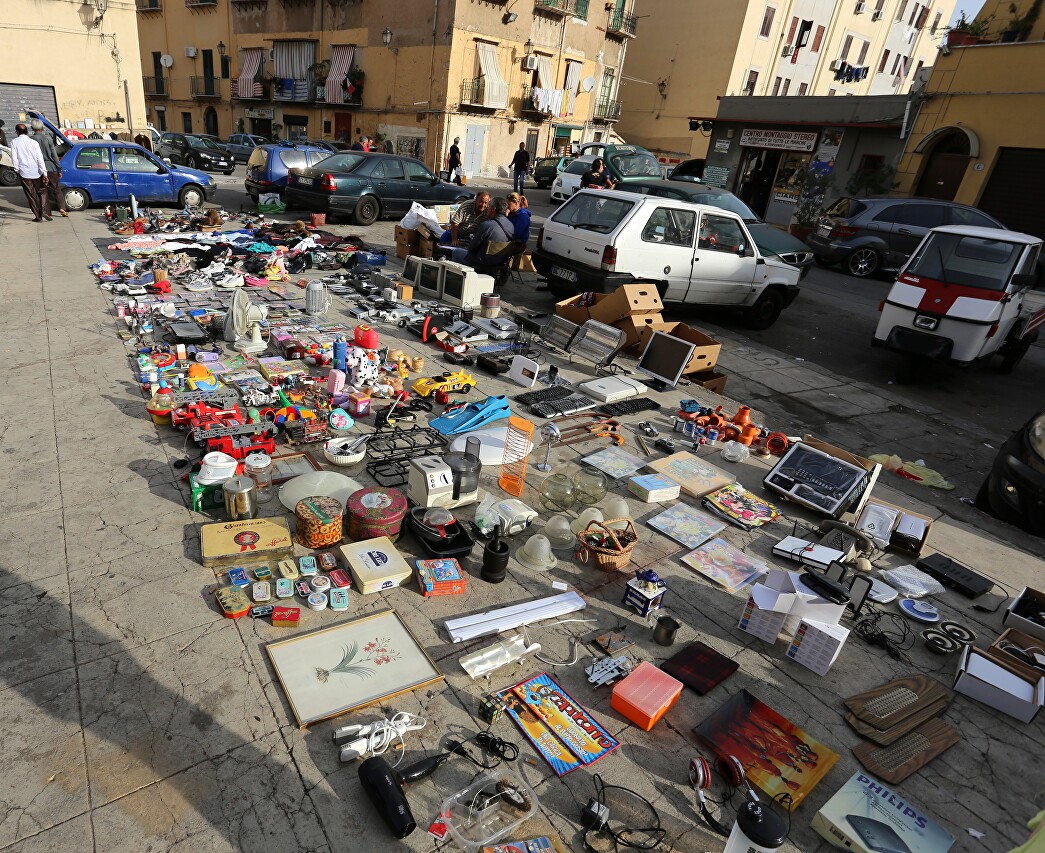 Giovanni Grasso Flea Market, Palermo