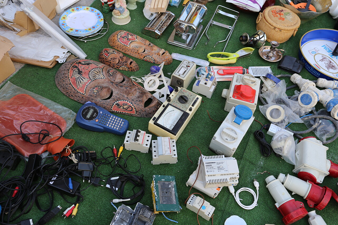 Giovanni Grasso Flea Market, Palermo