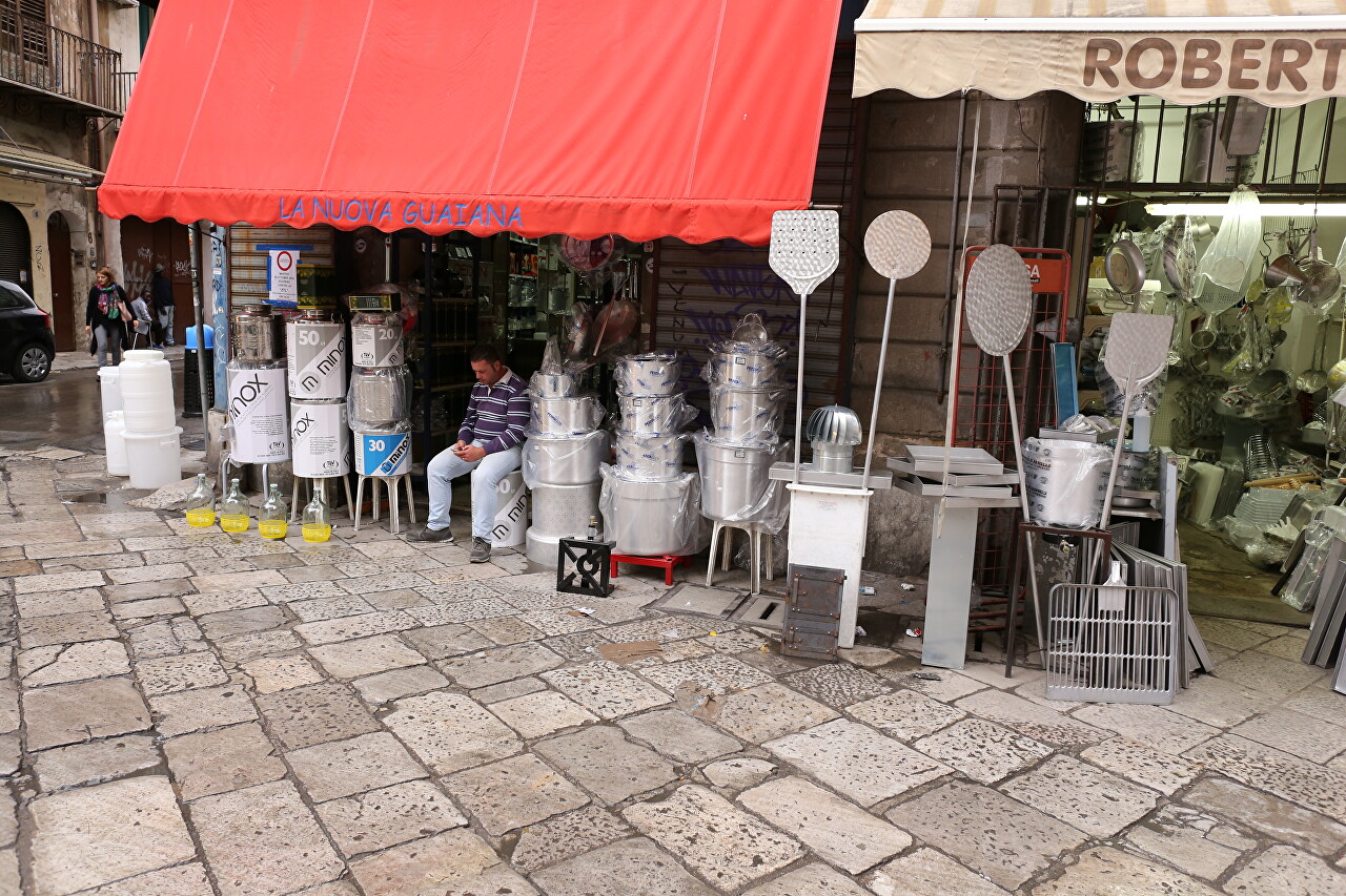 Palermo. Kotelshchikov Street