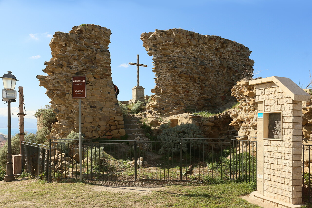 Cefalù and Capo d'Orlando, November 1