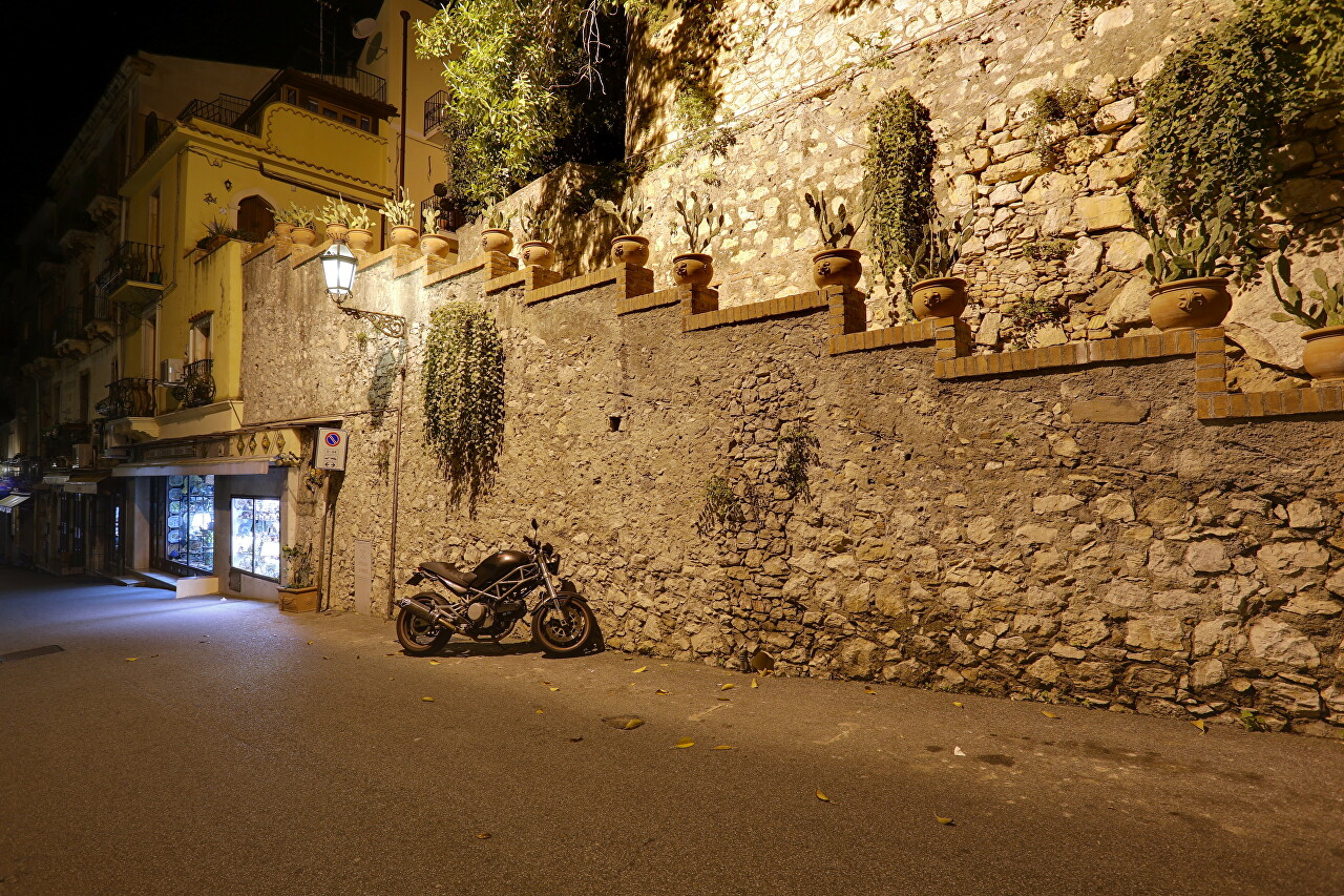 Night Taormina