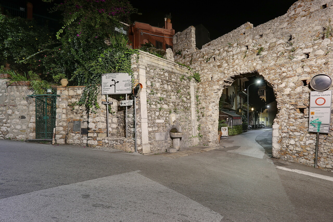 Night Taormina