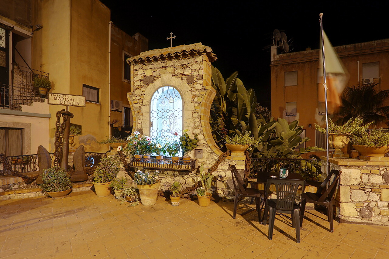 Night Taormina