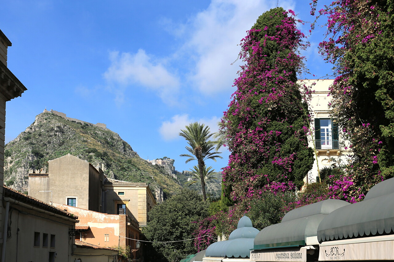 Via Teatro Greco, Taormina