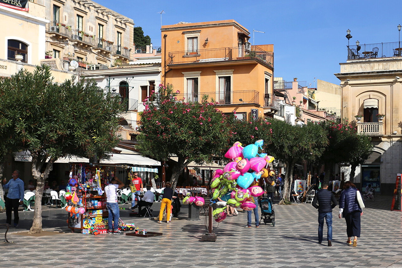 Corso Umberto I, Taormina