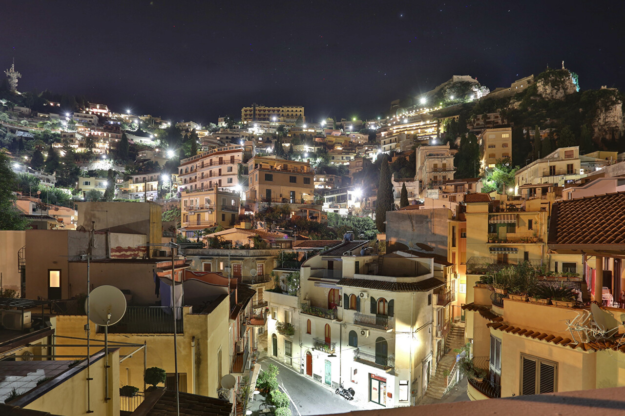 Night Taormina