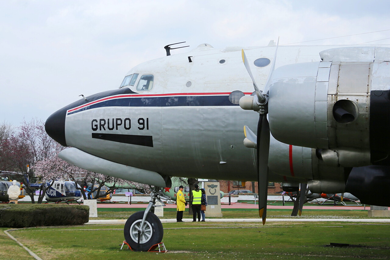 Военно-транспортный самолёт Douglas C-54 Skymaster, Мадрид