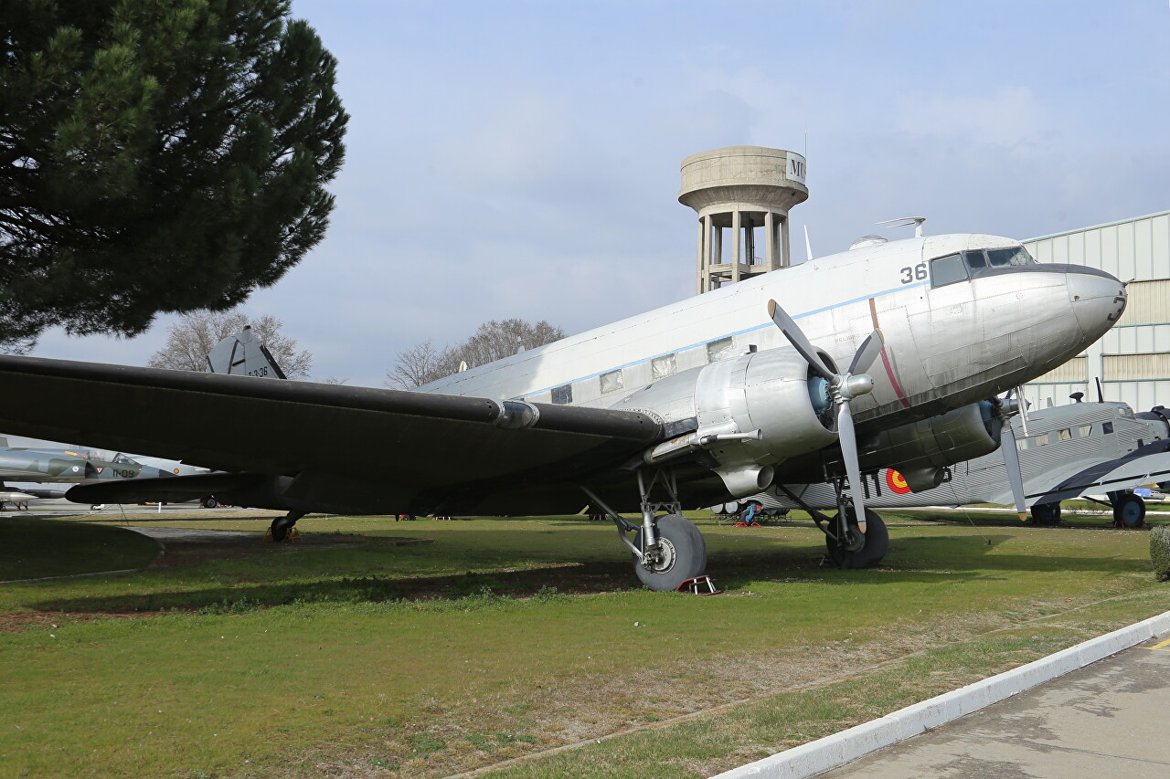 Douglas C-47B military transport aircraft, Madrid