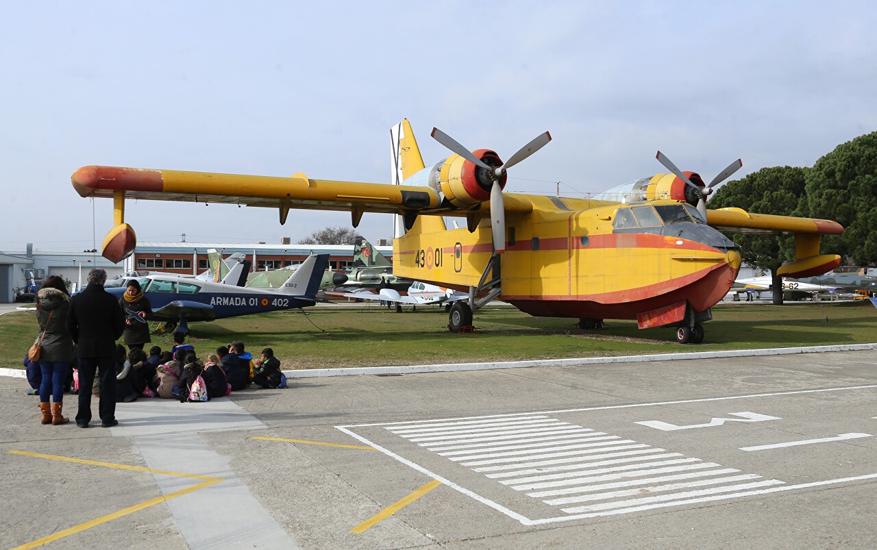 Canadair CL-215, Museo del Aire, Madrid