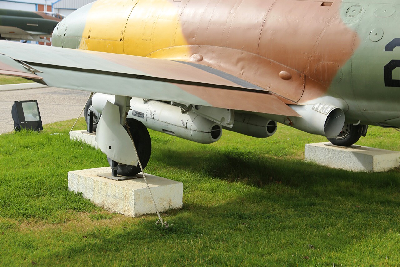 HA-220 Super Saeta, Museo del Aire, Madrid