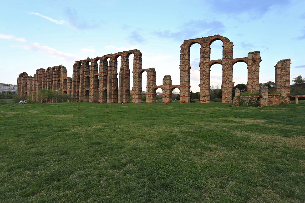 Acueducto de los Milagros, Mérida