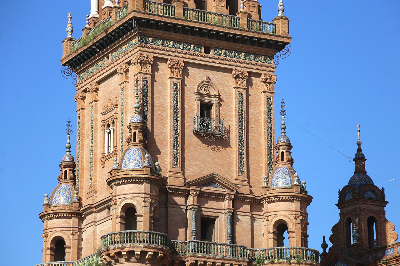 Towers of Plaza de España, Seville