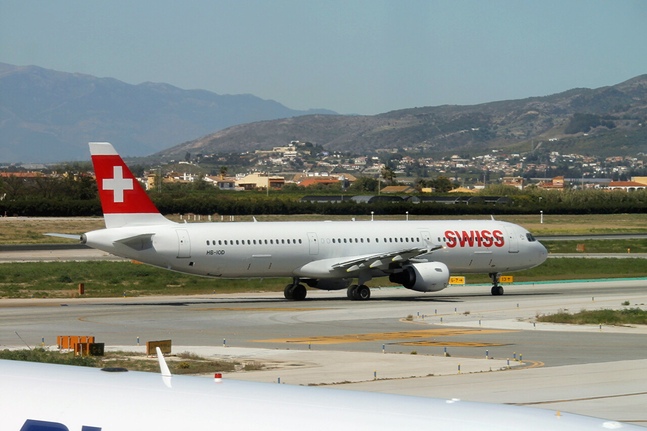 Malaga-Costa del Sol airport. Swiss A321-111 HB-IOD