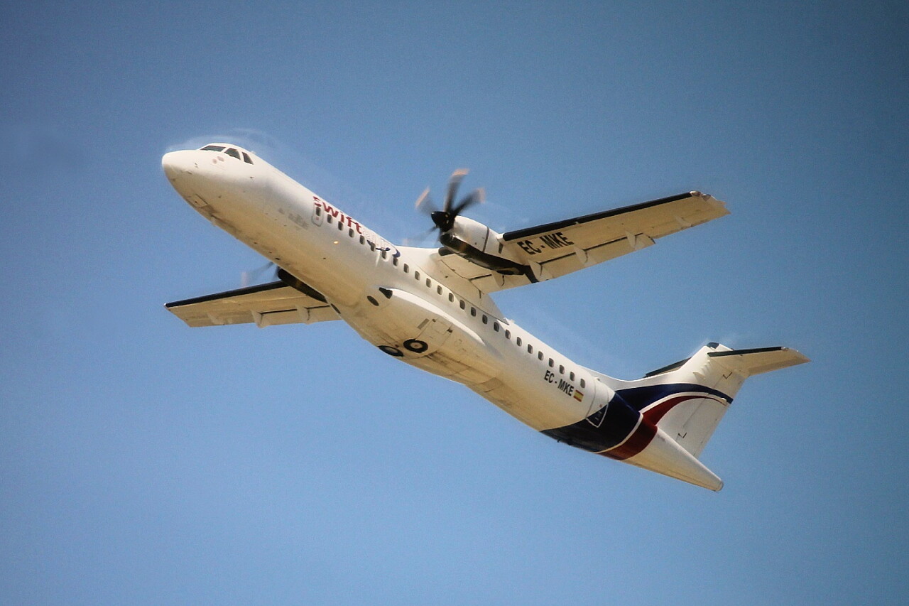 Аэропорт Малага-Коста-дель-Соль. ATR 42/72 EC-MKE Swiftair