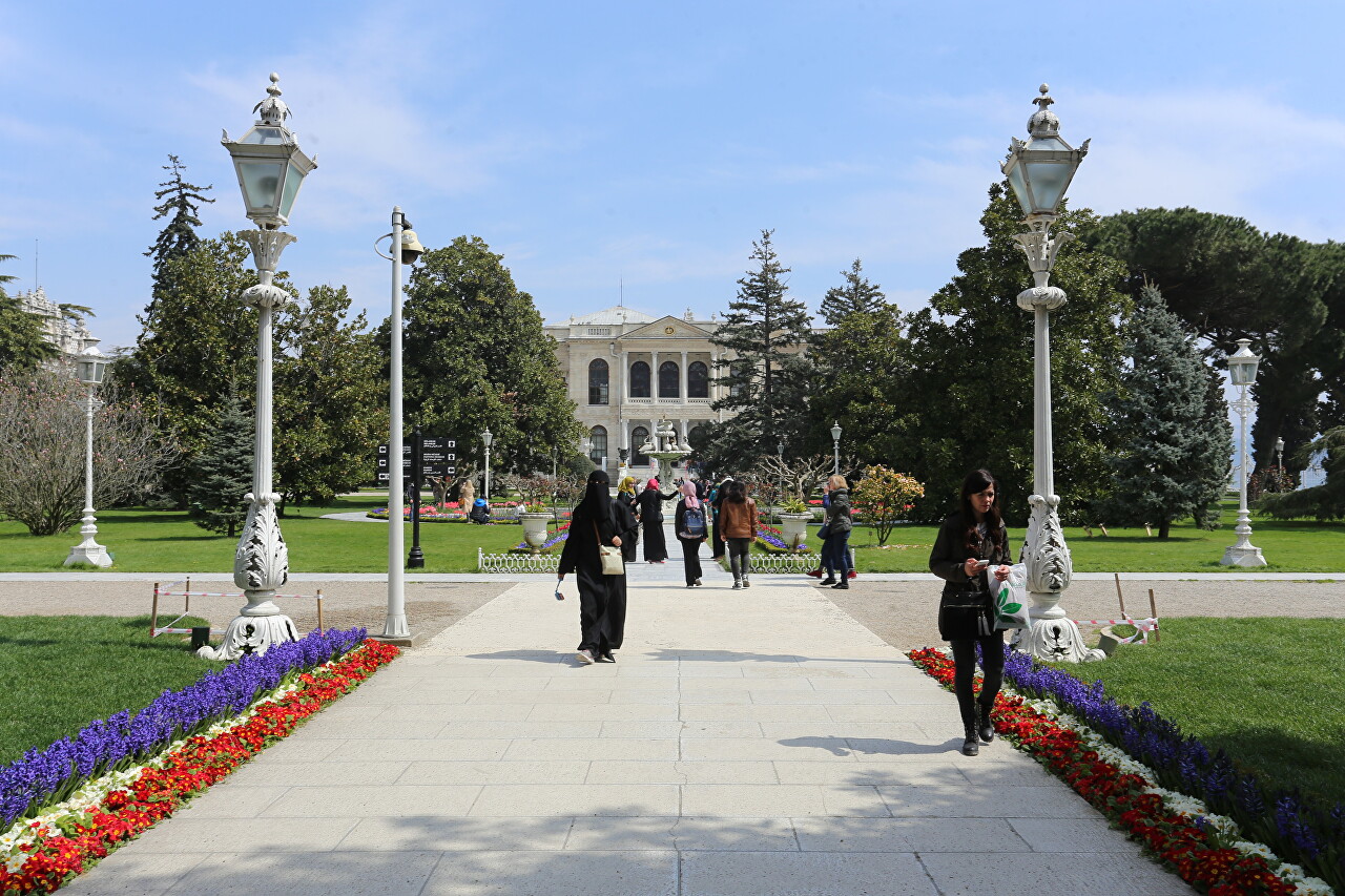 Selmlik Garden (Selamlık Bahçesi), Dolmabahçe Palace
