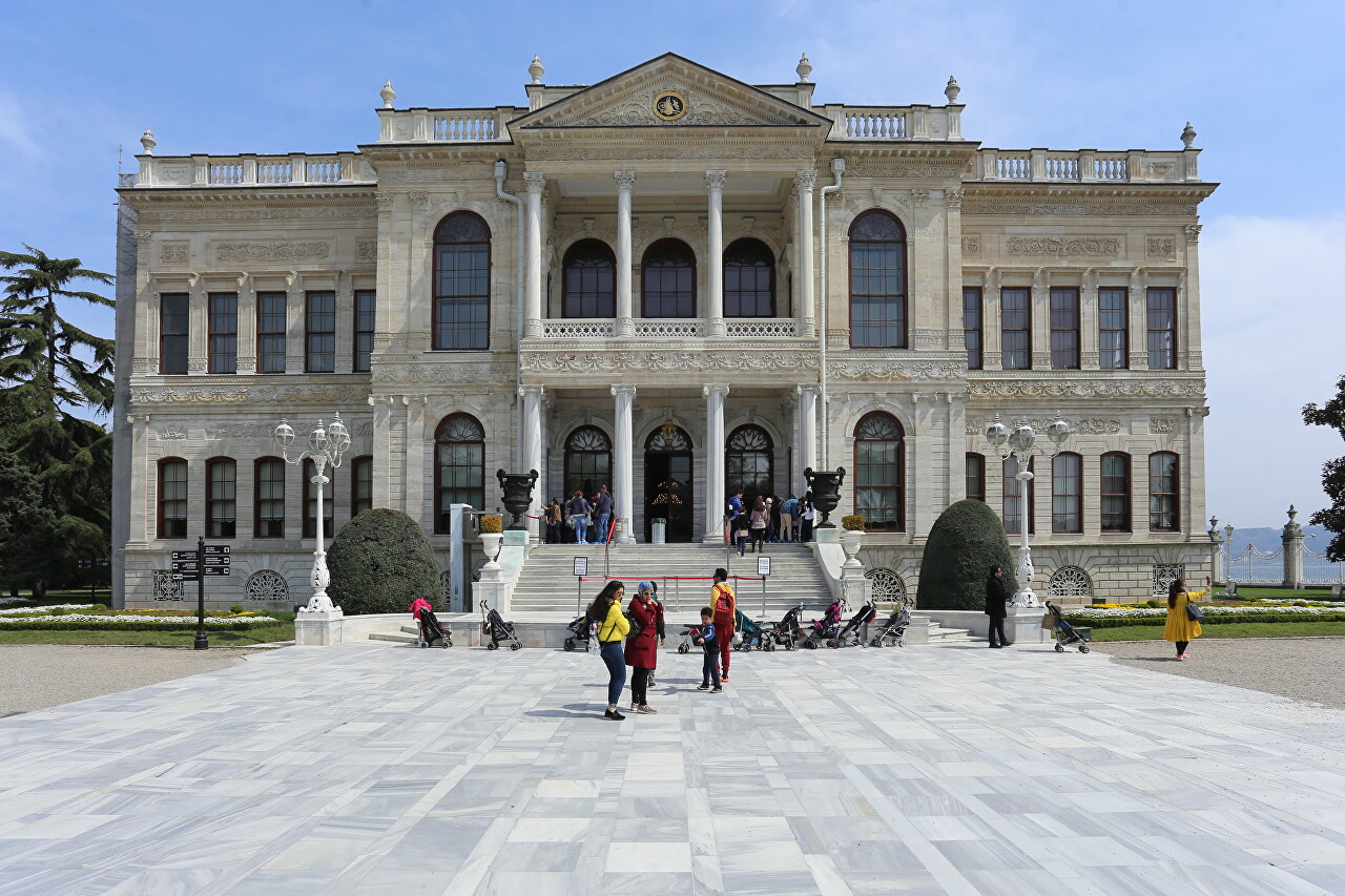 Men's Eing (Selamlık) of Dolmabahçe Palace