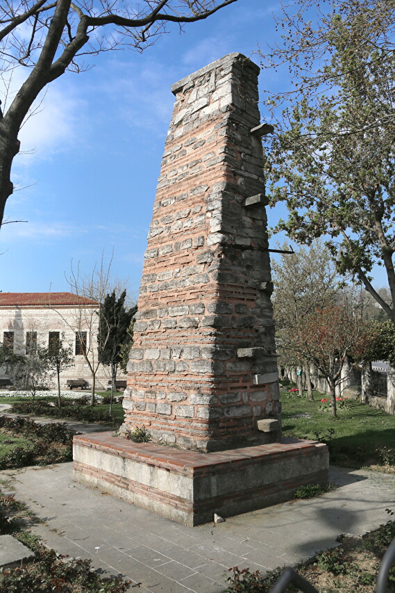 Ayvansaray water column