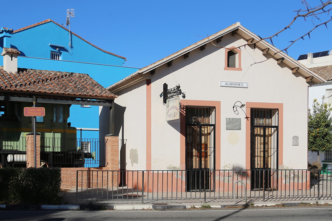 Alcoy-Gandia Railway Museum, Almoines