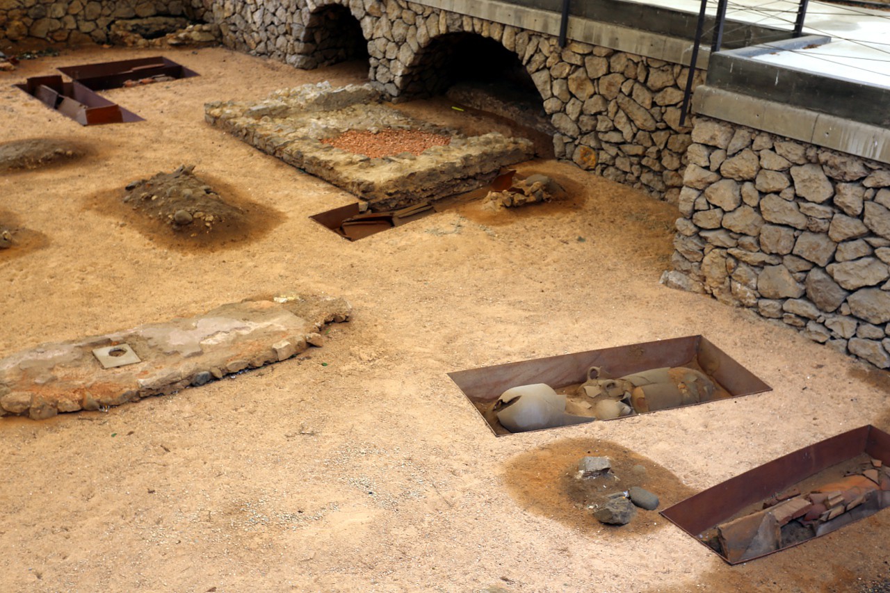 Музей раннего христианства и некрополь (Museu i Necròpolis Paleocristians)