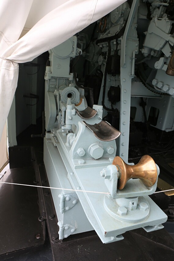 4-inch QF Mk XVI naval gun