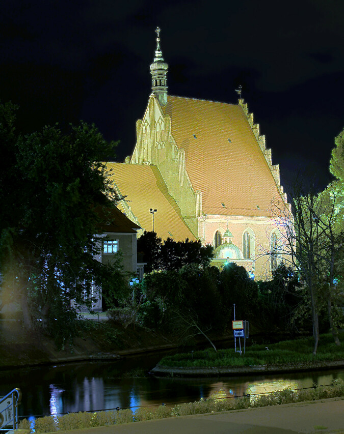 Ночная Быдгощ, экстремальные цвета HDR фото