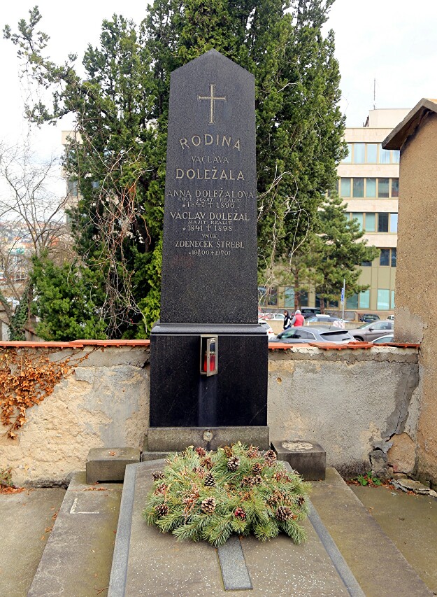 Holešovice Cemetery, Prague