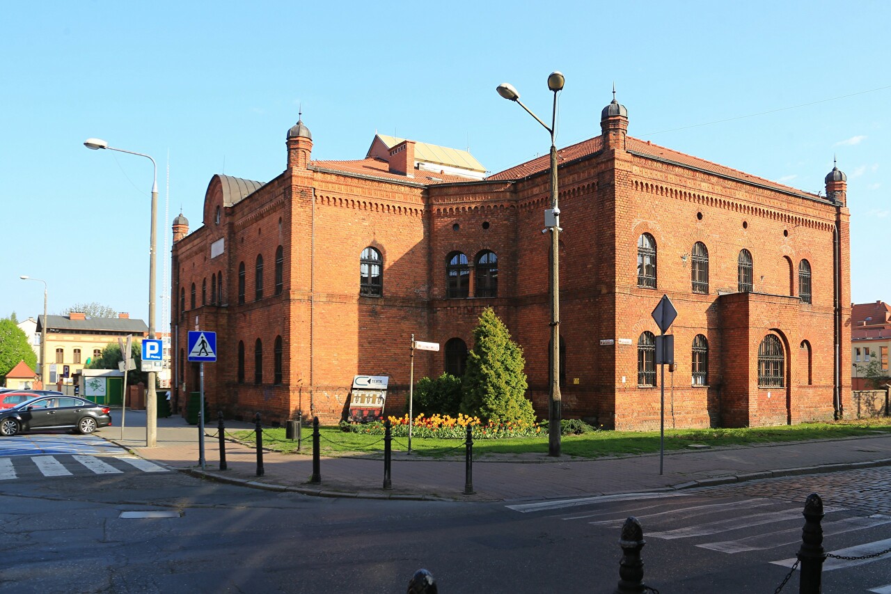 Former workhouse of Lachman